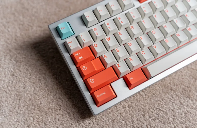 GMK Coral R2
