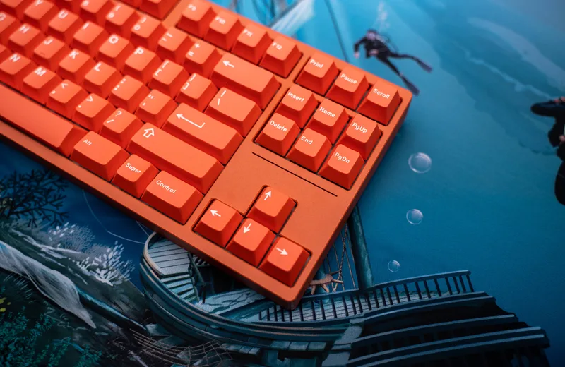 GMK Coral R2