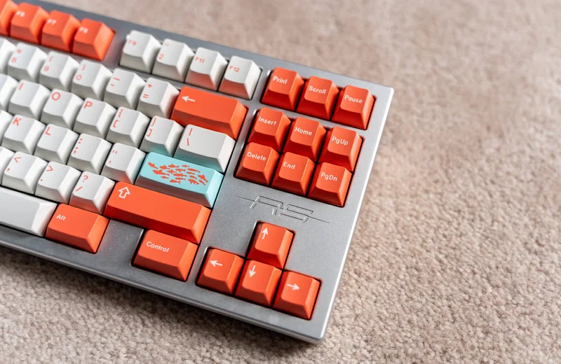 GMK Coral R2