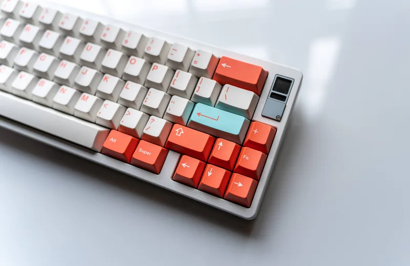 GMK Coral R2