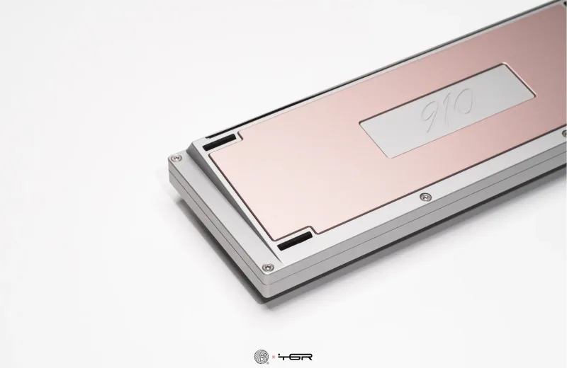 tgr-910-silver-blp-03_2001x.webp