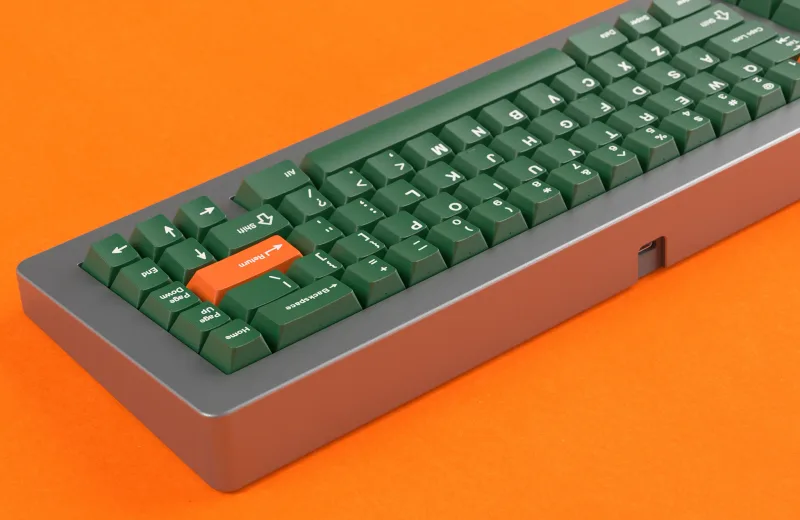 gmk_cyl_nuclear_data_2_keyboard_02_2048x2048.webp