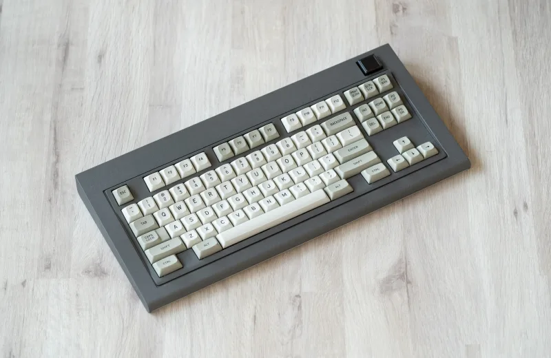 Model_OLED_16x9-9_3000x.webp
