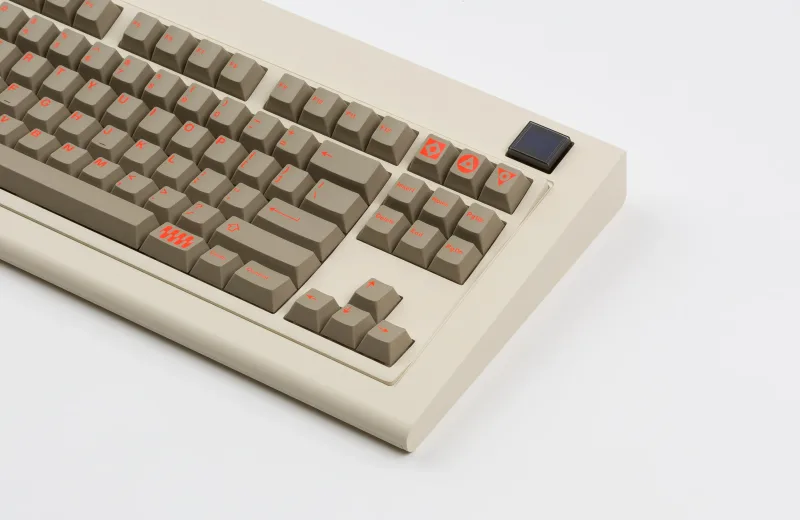 Model_OLED-1_3000x.webp