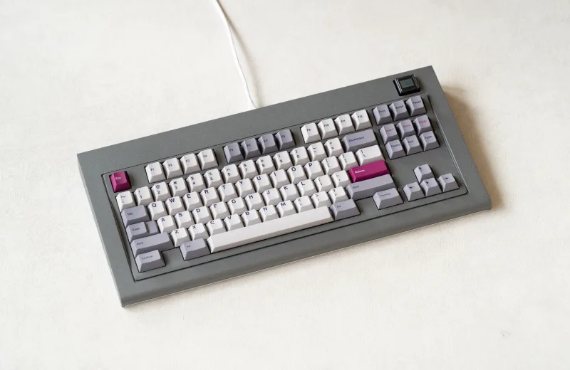 Model_OLED_16x9-3_3000x.webp