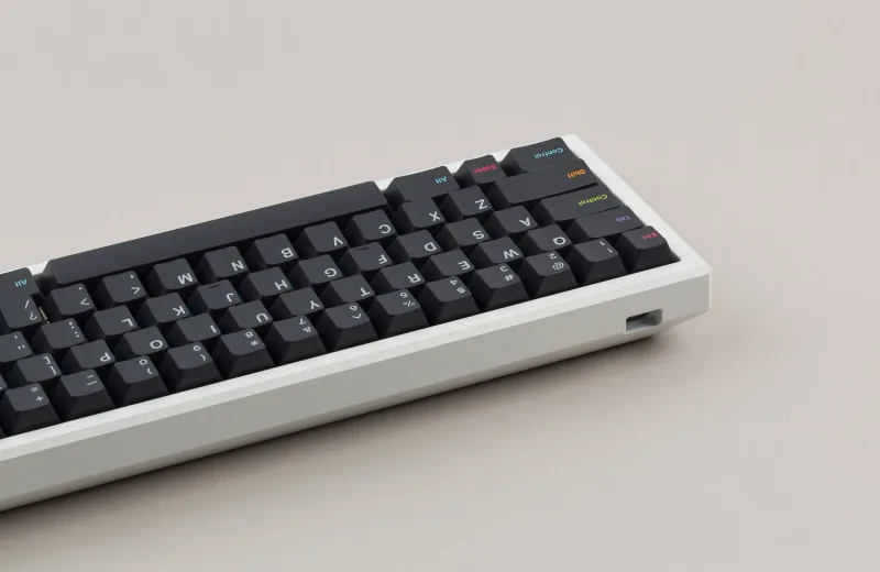 gmk_cyl_monokai_material_v2_keyboard_08_2048x2048.webp