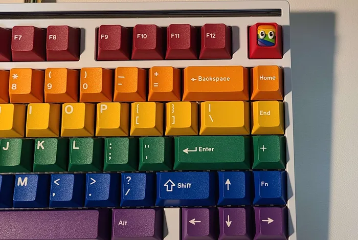 GMK Pride w/Henderson Tut