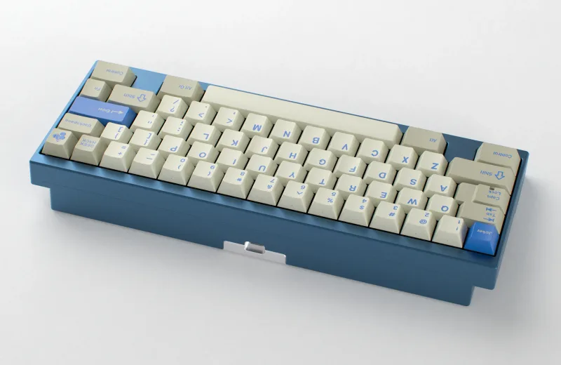 gmk_cyl_blue_alert_keyboard_10_2048x2048.webp