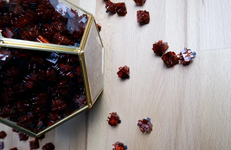 dark_amber_2.jpg.webp