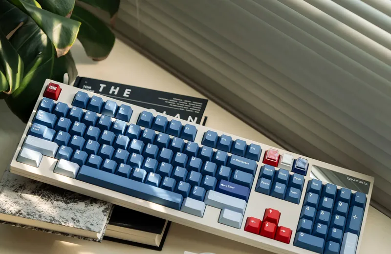 Vertex-INTRO_S100_-_zFrontier_1234.jpg