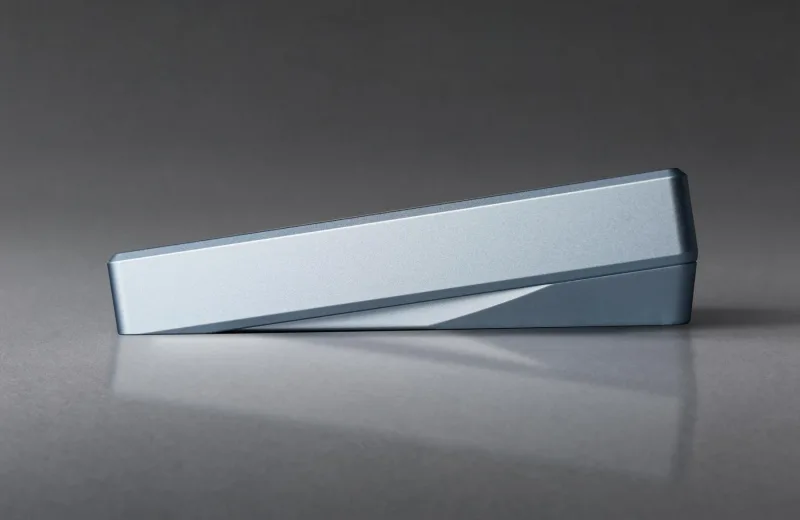 blue_side_e4286c27-93fd-4079-b6ba-ec40398de8ad.webp