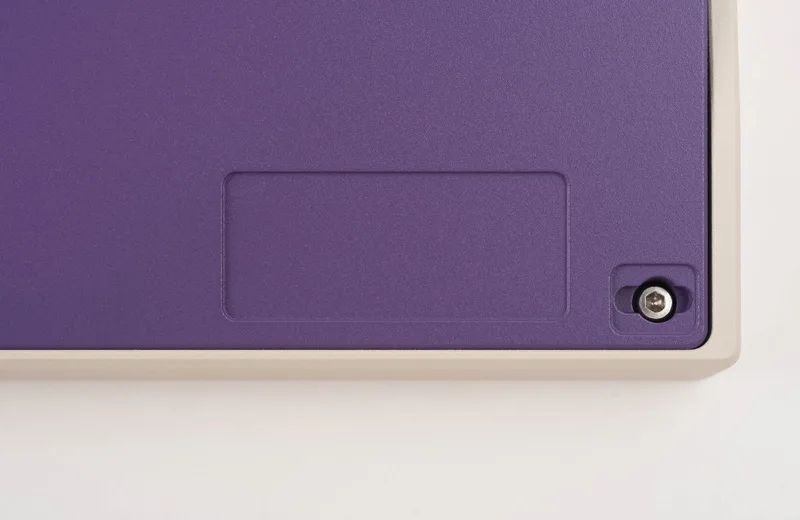 BEIGEPURPLE_BEDGE.jpg
