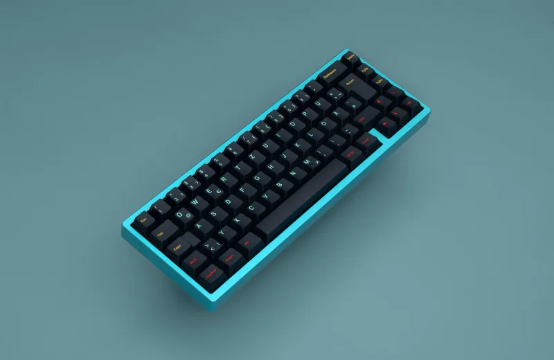 tgr_mia_cyan_photo_04_2048x2048.webp