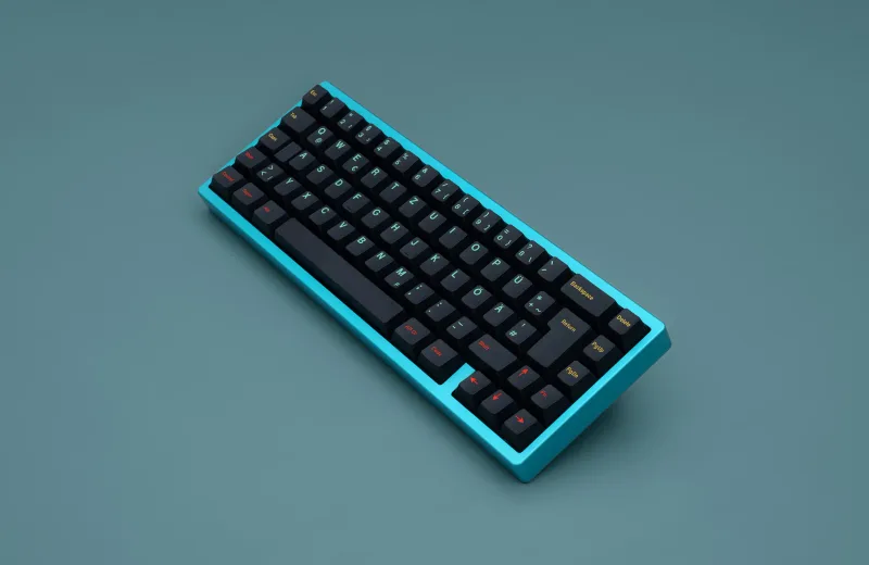 tgr_mia_cyan_photo_03_2048x2048.webp