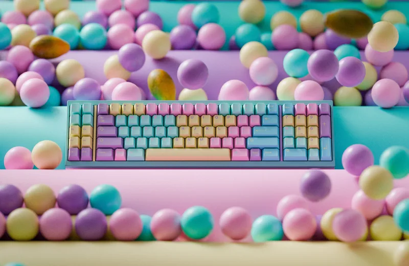 GMK_Divina_Papaya_Scene_2_Render_2_MiKeyDigit.jpg