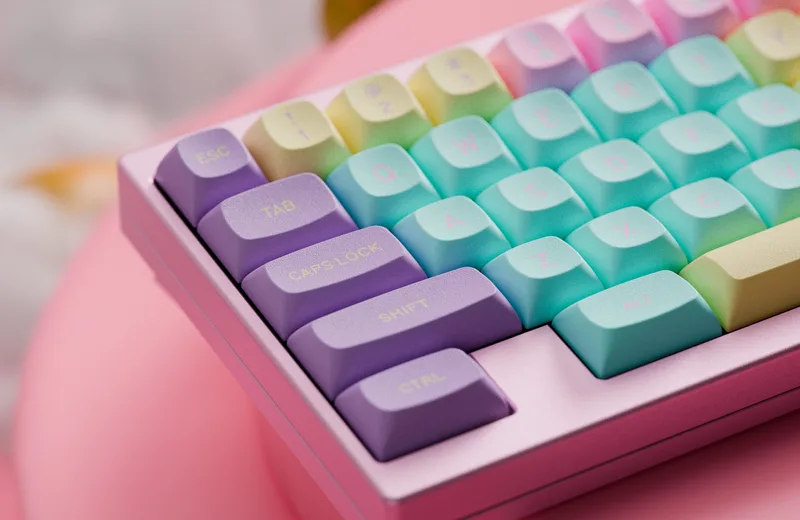 GMK_Divina_Papaya_Scene_3_Render_3_MiKeyDigit.jpg
