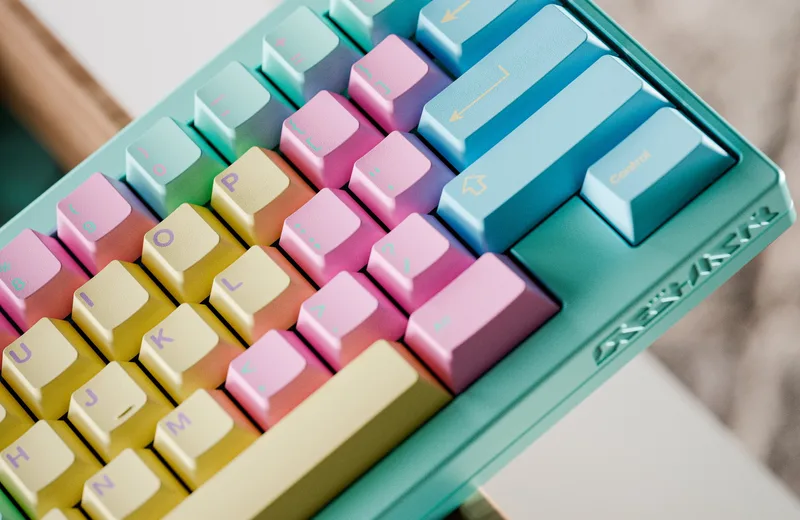 Gehirn_60_Teal_Render_3_MiKeyDigit.jpg