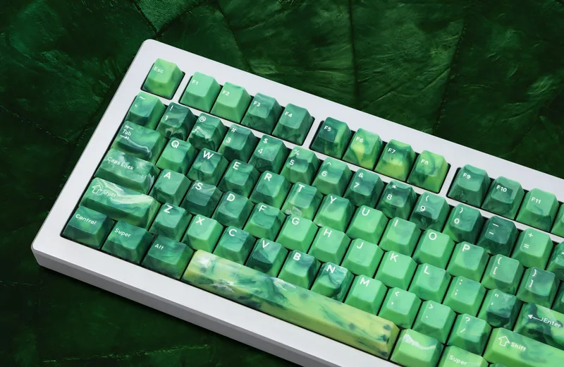 yLc9bIHcTWWgPJBb7vgU_GREEN_MARBLE_0007-copy-email.jpg.jpg