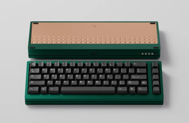 peacock_wk_copper.webp