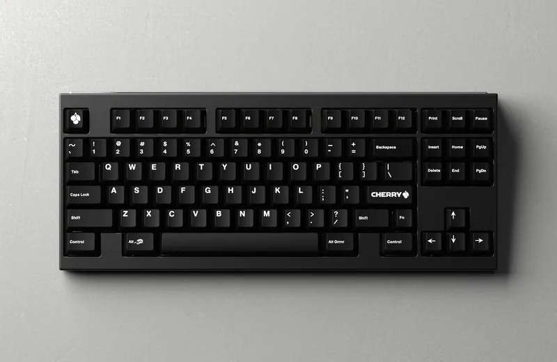 gmk_cyl_mono_keyboard_01.jpg