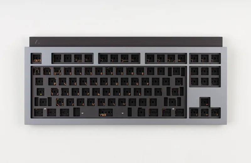 Stratum80_blue.jpg