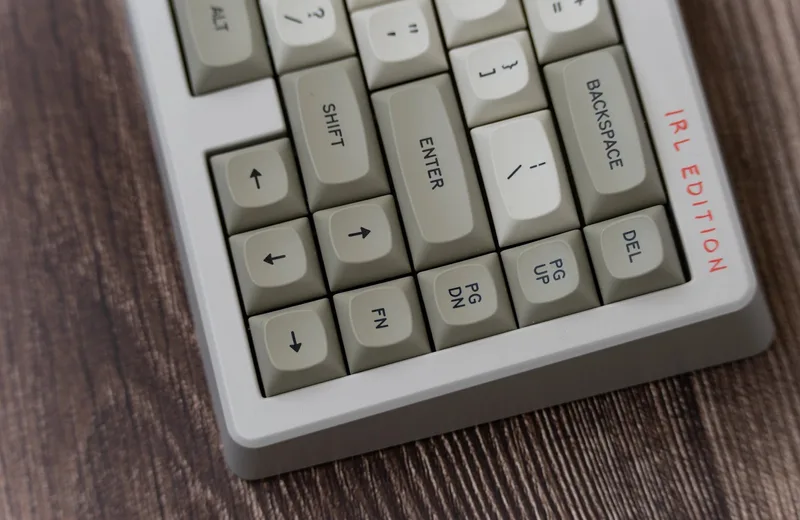 GMK-MTNU-Classic-Beige-Keycaps_20_283_29.jpg