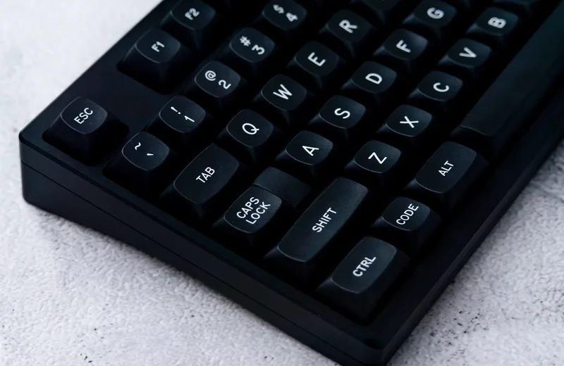 GMK-MTNU-WoB_White-on-Black_Keycaps_20_286_29.jpg