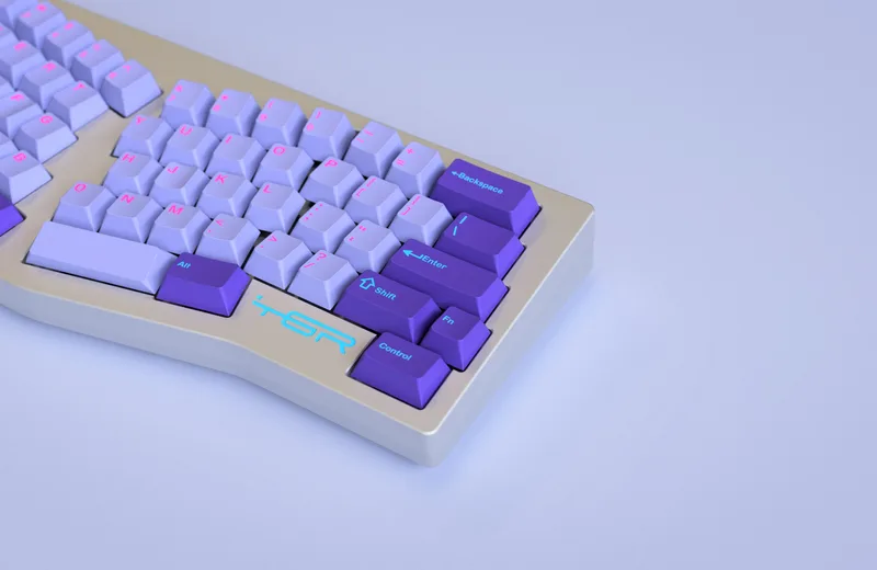 GMK_Vaporwave_Alice_Side.jpg