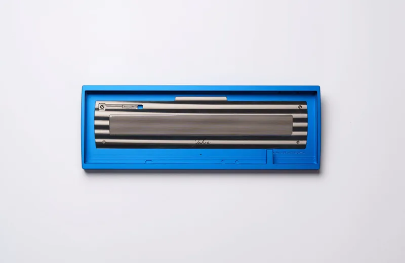 Jahre_65-classic_blue-1.jpg