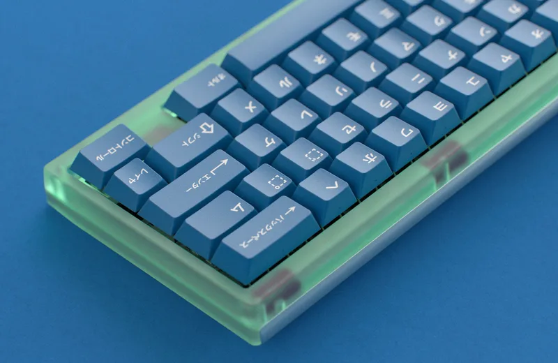 GMK_CYL_Masterpiece_R2_Beetle_60_CU.jpg