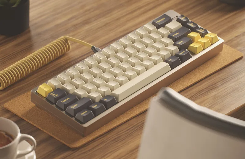 DCS_Mudbeam_Desk_910_Wide.jpg