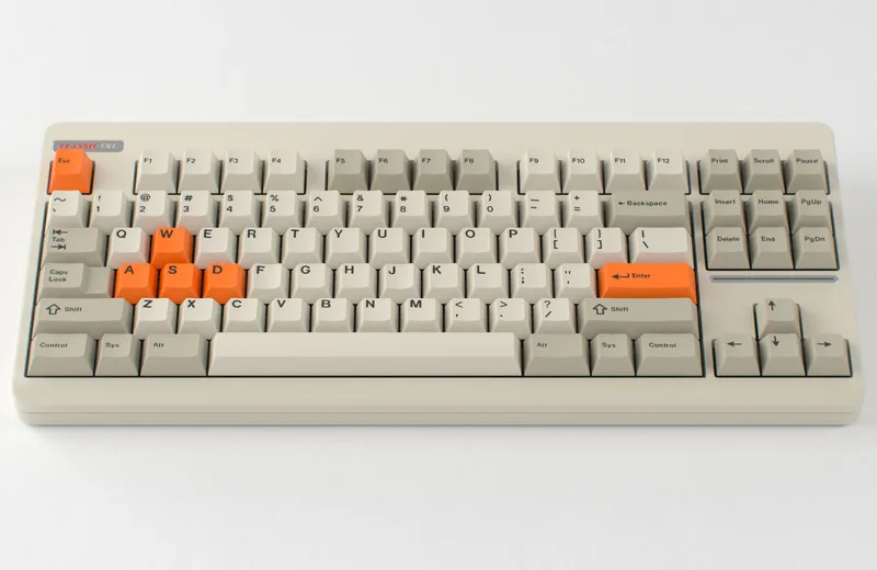 GMK_CYL_Orange_Accent_Kit_CTKL_Beige_Gallery.jpg