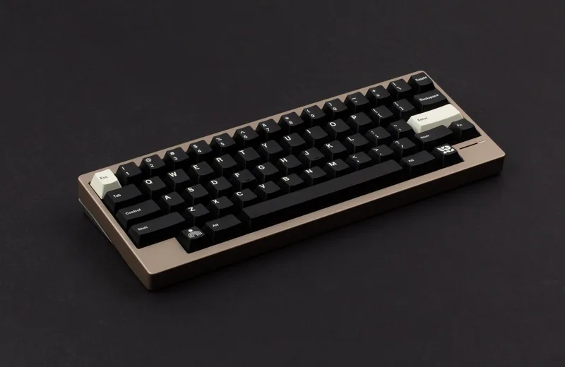 gmk_cyl_noire-3.jpg
