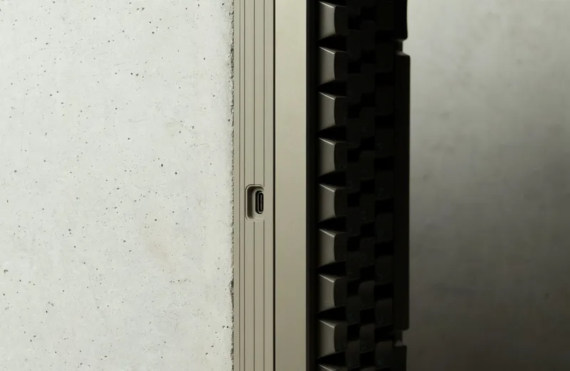 stinga_stonegrey_01.jpg