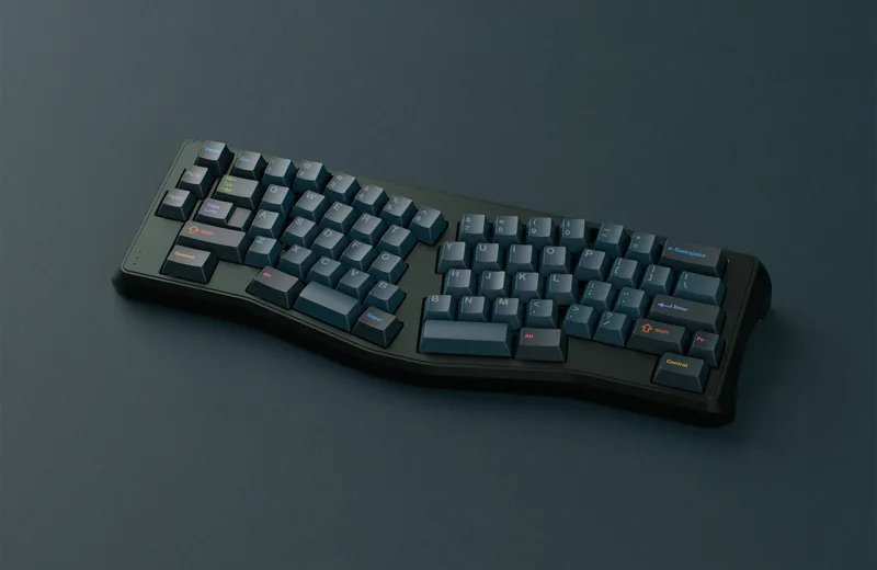gmk_cyl_solarized_reborn_keyboard_09.jpg